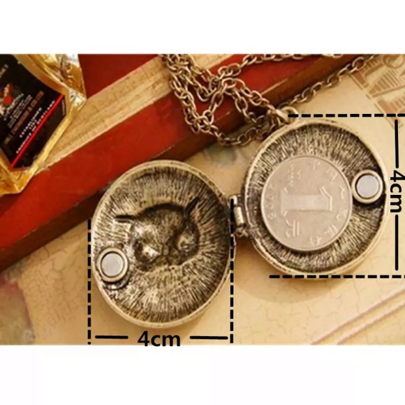NEW!💙💎🦉OWL! GOLDEN ANTIQUE LOCKET!🦉💎💙AWESOME - Picture 3 of 8